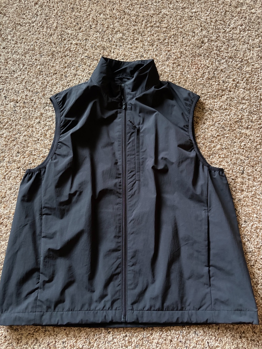Uniqlo Black Sleeveless Zip Vest